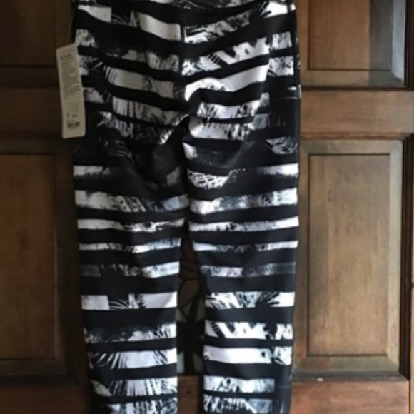Lululemon High Times Leggings -- Shady Palms Sz 6 - Picture 4 of 6